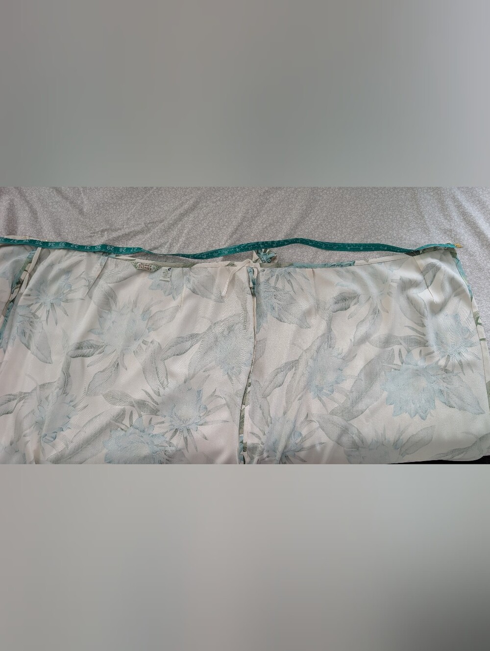 Vintage Tommy Bahama 100% Silk Tropical Floral Wrap Maxi Skirt XL Resort Wear Y2 - Picture 3 of 4